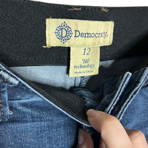 Democracy "Ab" Technology Solution Jeans Distressed Raw Hem Dark Wash 12 - Picture 5 of 7